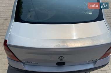 Седан Renault Clio 2003 в 