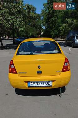 Хэтчбек Renault Clio 2001 в 