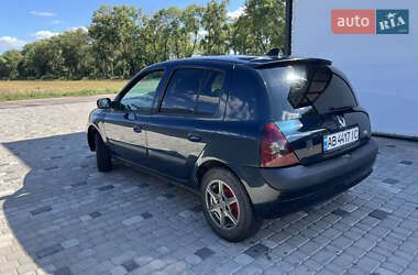 Хэтчбек Renault Clio 2004 в 