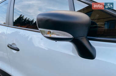 Хетчбек Renault Clio 2013 в 