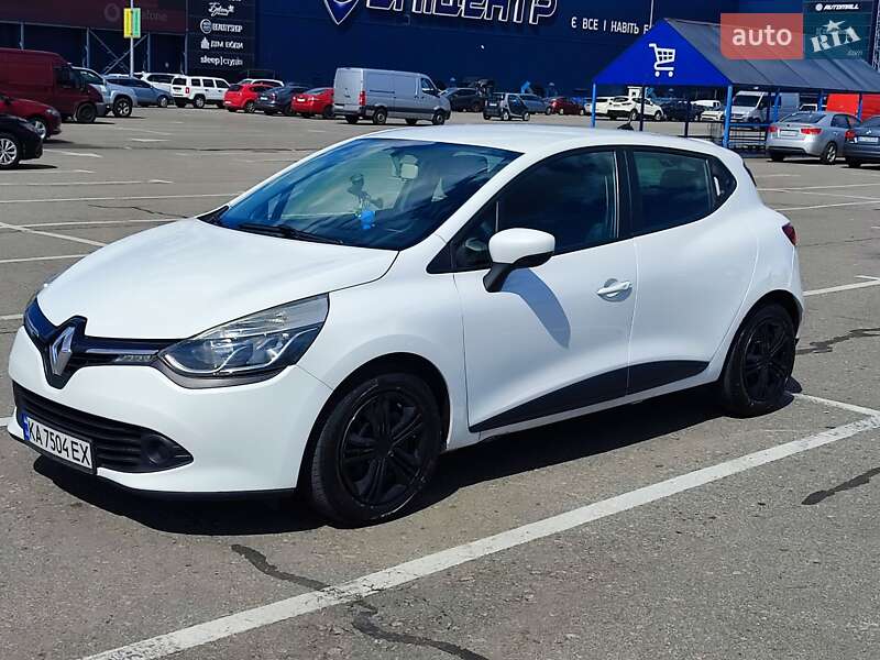 Хэтчбек Renault Clio 2013 в 