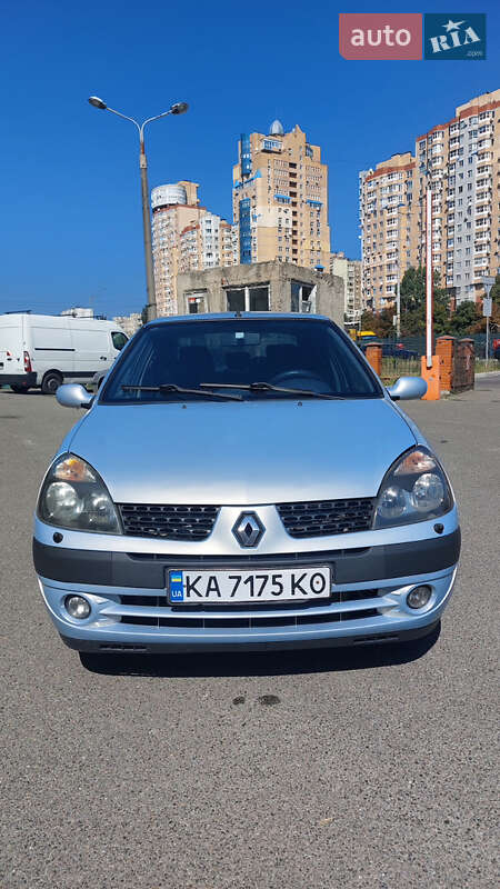 Хэтчбек Renault Clio 2003 в Киеве