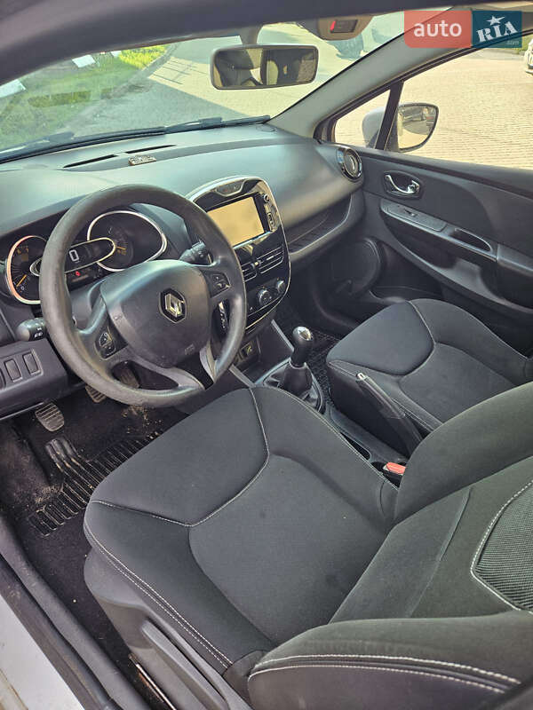 Хэтчбек Renault Clio 2012 в Луцке