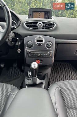 Универсал Renault Clio 2010 в 