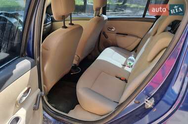 Хэтчбек Renault Clio 2008 в 