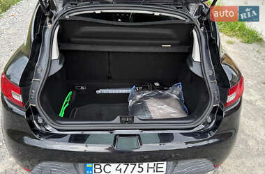 Хэтчбек Renault Clio 2012 в 