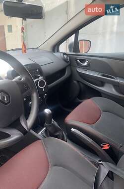 Хэтчбек Renault Clio 2015 в 