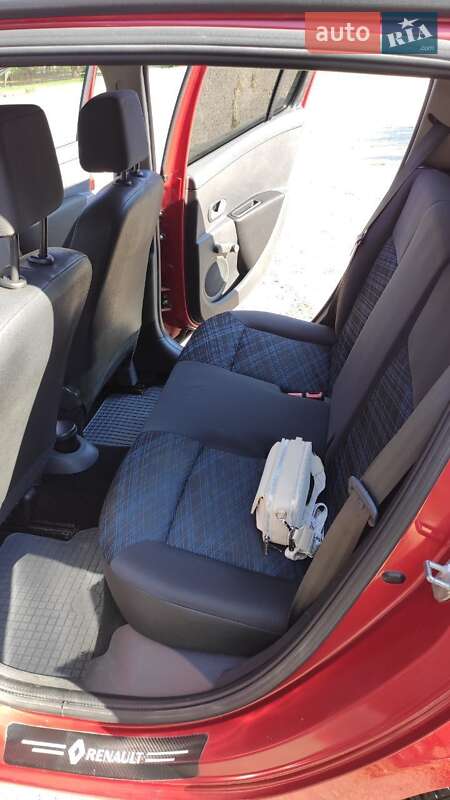 Хэтчбек Renault Clio 2007 в Харькове фото 15 Хэтчбек Renault Clio 2007 в Харькове