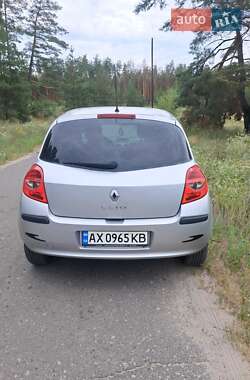 Хэтчбек Renault Clio 2007 в 