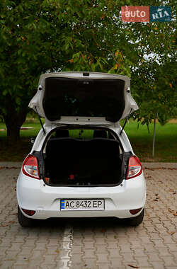Хэтчбек Renault Clio 2013 в 