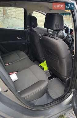 Универсал Renault Clio 2010 в 