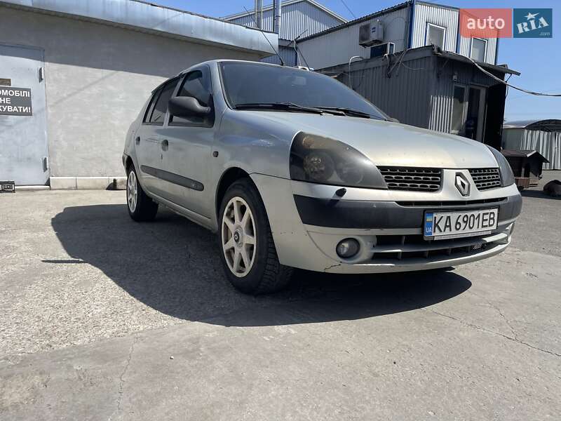 Хэтчбек Renault Clio 2003 в Киеве
