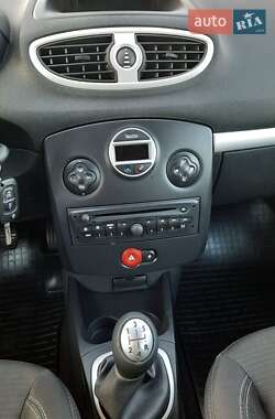 Универсал Renault Clio 2009 в 