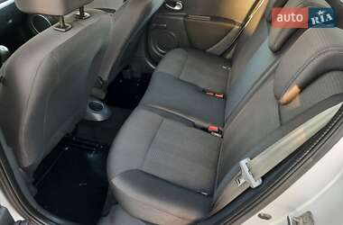 Универсал Renault Clio 2009 в 