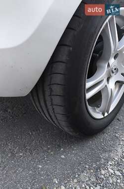 Хэтчбек Renault Clio 2012 в 