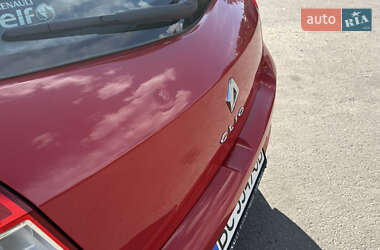 Хэтчбек Renault Clio 2009 в 