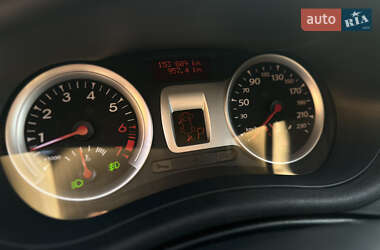 Хэтчбек Renault Clio 2012 в 