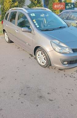 Хэтчбек Renault Clio 2009 в 