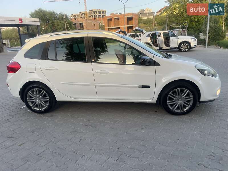 Универсал Renault Clio 2011 в Львове