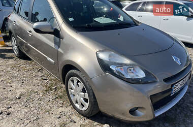 Седан Renault Clio 2012 в 