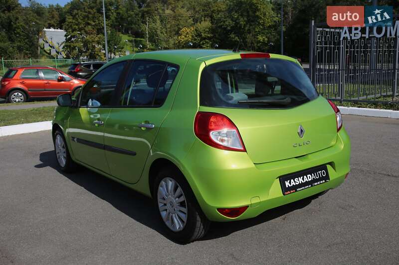 Хэтчбек Renault Clio 2009 в Харькове