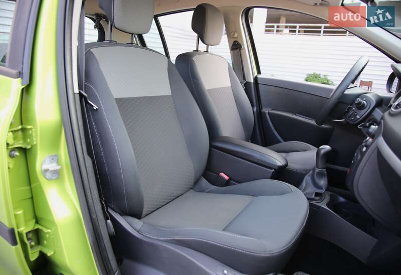 Хэтчбек Renault Clio 2009 в Харькове