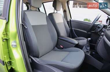 Хэтчбек Renault Clio 2009 в 