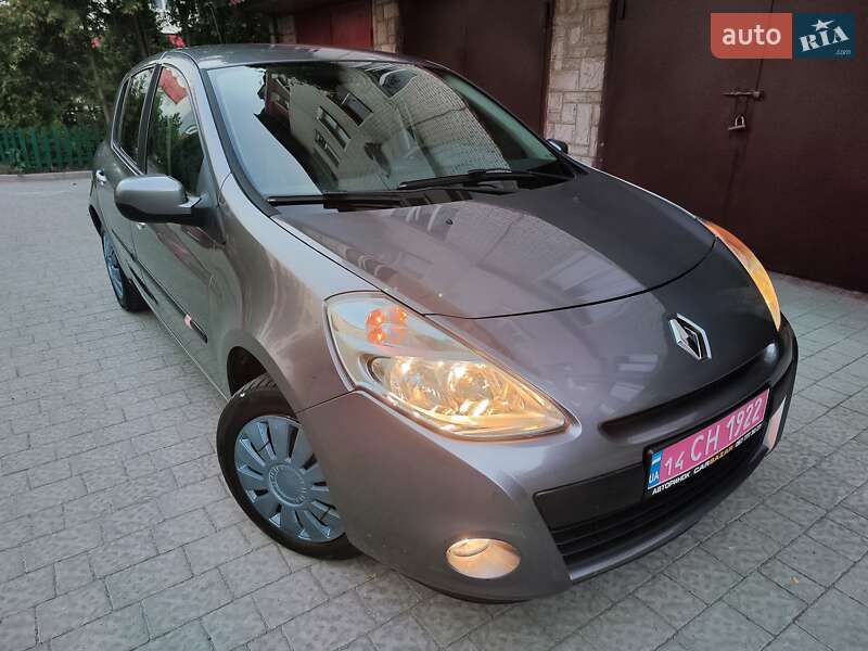 Хэтчбек Renault Clio 2011 в Львове