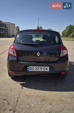 Хэтчбек Renault Clio 2009 в 