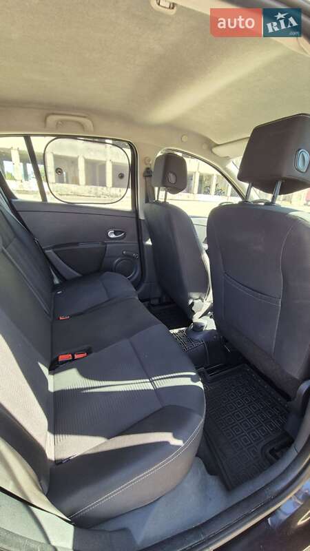 Хэтчбек Renault Clio 2009 в Тернополе фото 7 Хэтчбек Renault Clio 2009 в Тернополе