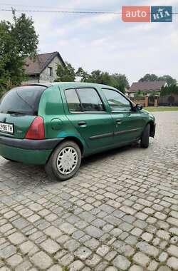 Хэтчбек Renault Clio 2000 в 