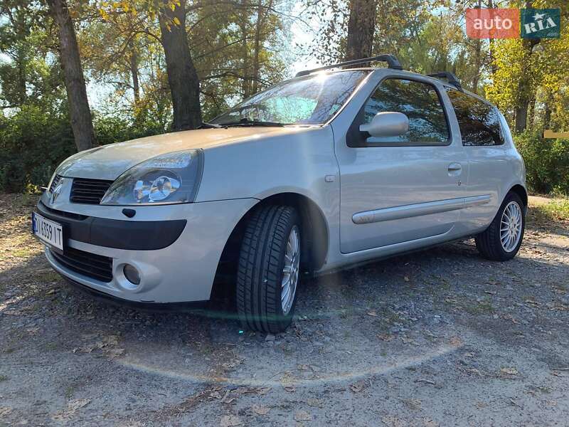 Хэтчбек Renault Clio 2004 в Киеве фото 5 Хэтчбек Renault Clio 2004 в Киеве
