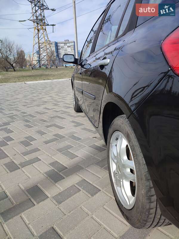 Универсал Renault Clio 2008 в Днепре