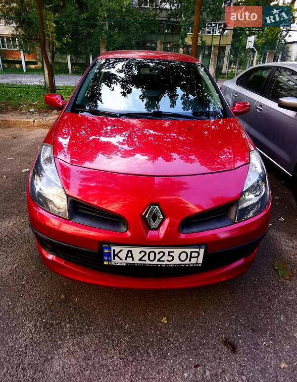 Хэтчбек Renault Clio 2007 в Киеве