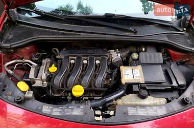 Хэтчбек Renault Clio 2007 в 