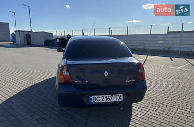 Хетчбек Renault Clio 2003 в 
