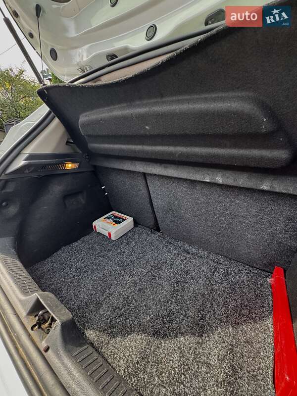 Хэтчбек Renault Clio 2016 в Тернополе фото 17 Хэтчбек Renault Clio 2016 в Тернополе