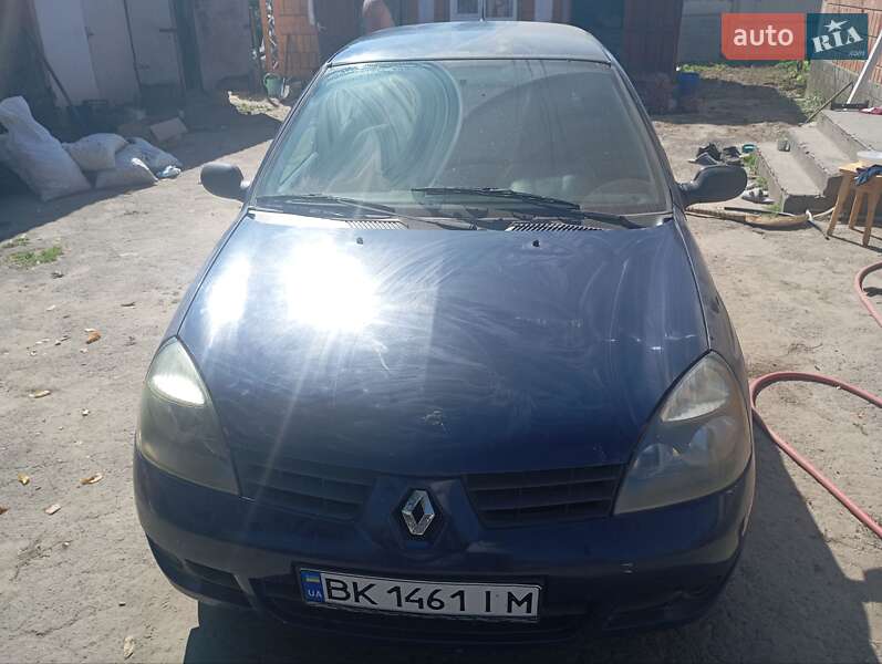 Хэтчбек Renault Clio 2007 в Гоще