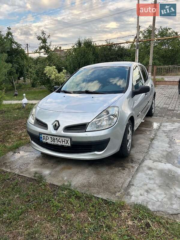 Хэтчбек Renault Clio 2007 в Запорожье