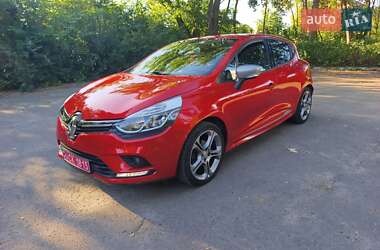 Хэтчбек Renault Clio 2015 в Львове