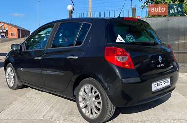 Хэтчбек Renault Clio 2007 в 