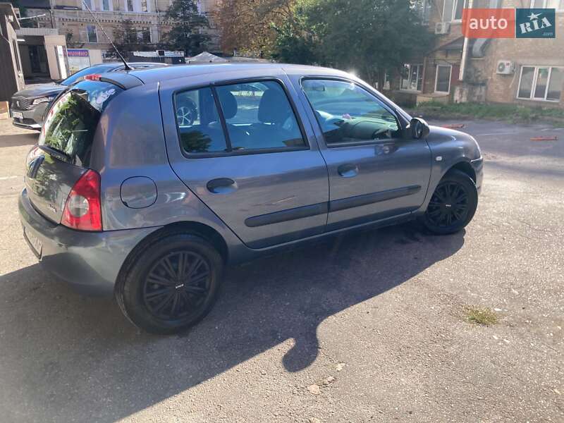 Хэтчбек Renault Clio 2011 в Киеве