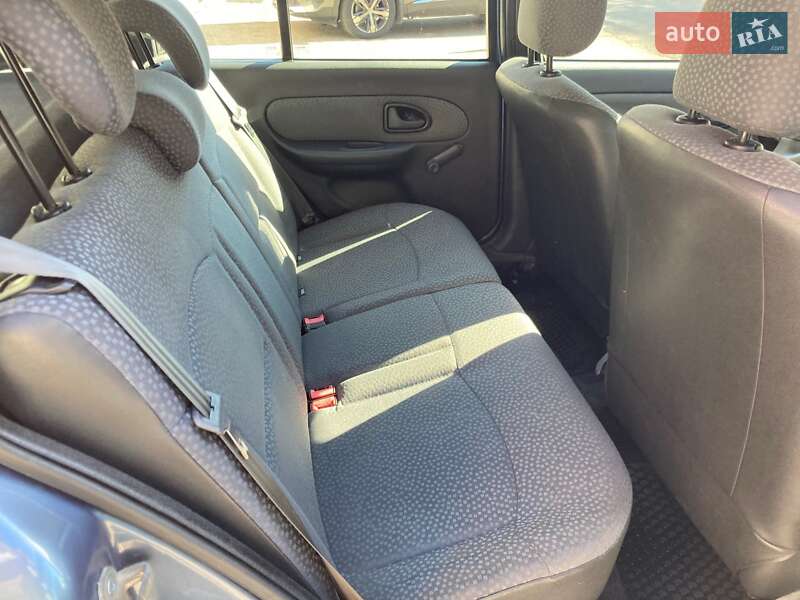 Хэтчбек Renault Clio 2011 в Киеве