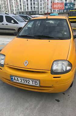 Хэтчбек Renault Clio 2001 в Киеве