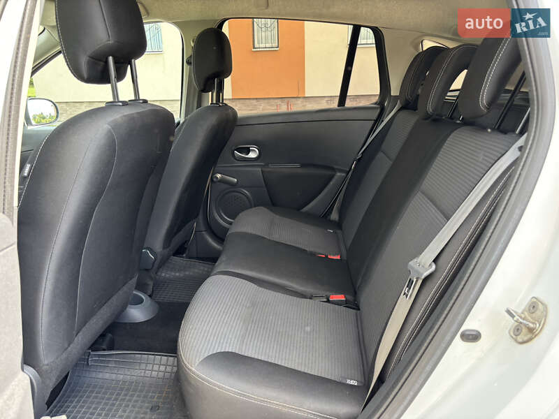 Универсал Renault Clio 2012 в Львове