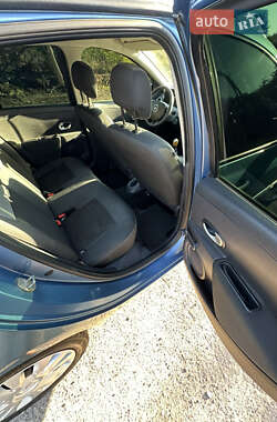 Универсал Renault Clio 2010 в 