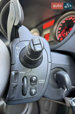 Хэтчбек Renault Clio 2007 в 