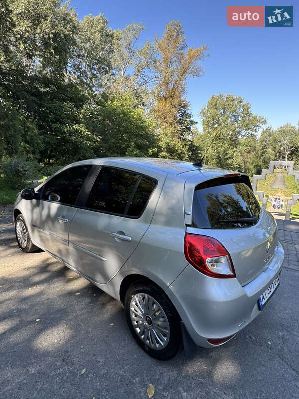 Хэтчбек Renault Clio 2011 в Киеве