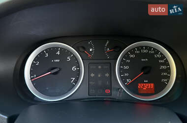 Седан Renault Clio 2012 в 