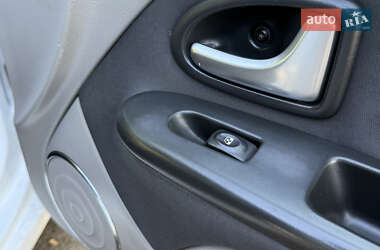 Седан Renault Clio 2012 в 